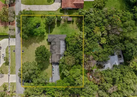 9870 SW 96th St, Miami, FL 33176