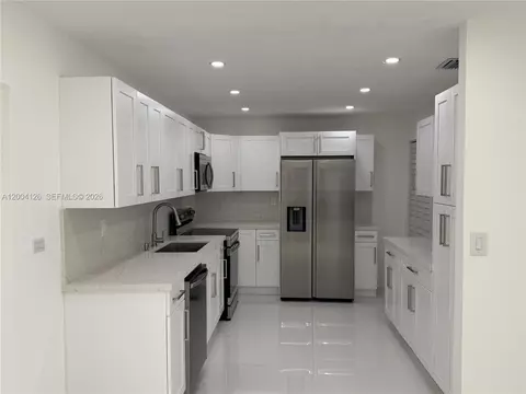 Kitchen - 8064 W 14th Ave, Hialeah, FL 33014 photo 1 of 1
