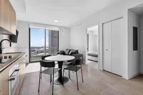 121 NE 5th Steet #3313, Miami, FL 33132