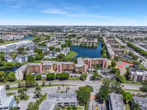 8775 Park Blvd #406, Miami, FL 33172