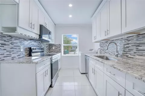 5222 SW 139th Pl, Miami, FL 33175