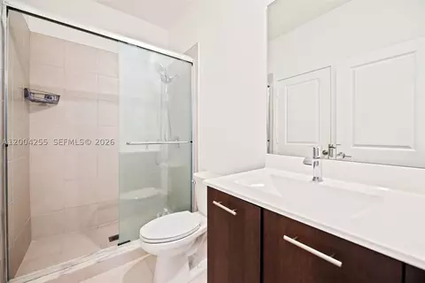 Bath - 4366 SW 174th Ave, Miramar, FL 33029 photo 4 of 6