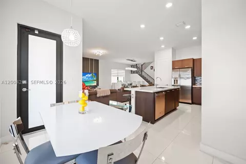 Dining - 4366 SW 174th Ave, Miramar, FL 33029 photo 3 of 3