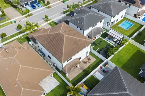 View/Area - 4366 SW 174th Ave, Miramar, FL 33029 photo 1 of 8