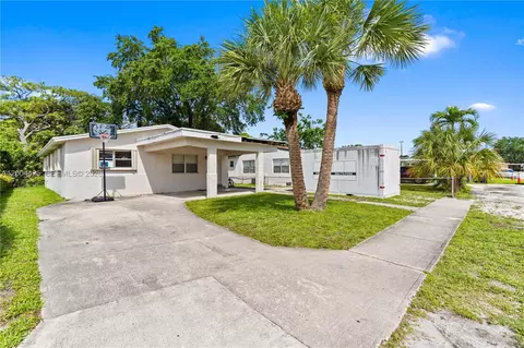 723 NW 15th Ter, Fort Lauderdale, FL 33311