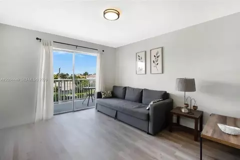 3527 NE 168th St #409, North Miami Beach, FL 33160