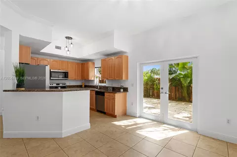 Kitchen - 22251 SW 88th Path, Cutler Bay, FL 33190 photo 3 of 3