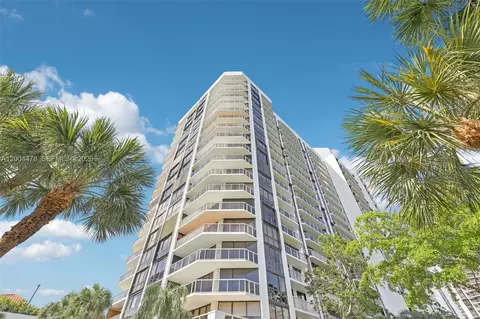 3640 Yacht Club Dr #1007, Aventura, FL 33180