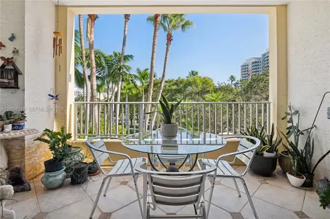 719 Crandon Blvd #310, Key Biscayne, FL 33149