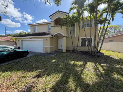 2329 NW 184th Ter, Pembroke Pines, FL 33029