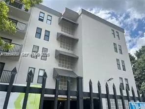 6950 W 6th Ave #415, Hialeah, FL 33014