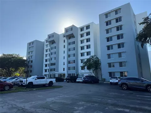 9001 SW 77th Ave #C709, Miami, FL 33156