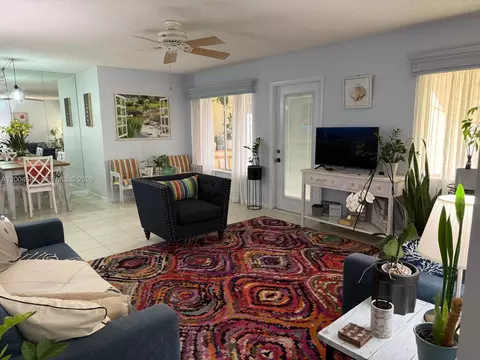 208 Pine Hov Cir #A-2, Greenacres, FL 33463