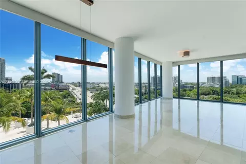601 NE 36th St #801, Miami, FL 33137