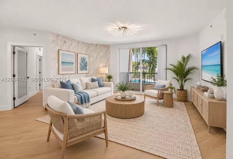 2401 NE 65th St #205, Fort Lauderdale, FL 33308