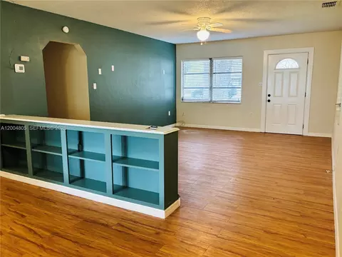Living - 2346 Alice Ave, Eustis, FL 32726 photo 4 of 4