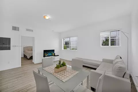 1560 Meridian Ave #207, Miami Beach, FL 33139