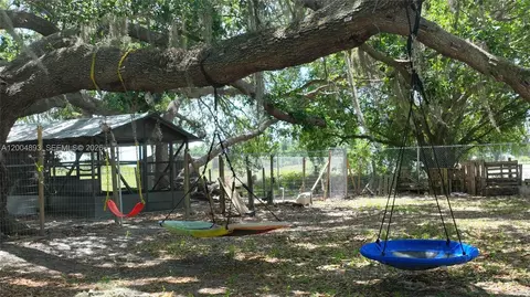 Exterior - 7655 17th Pl, Labelle, FL 33935 photo 7 of 10