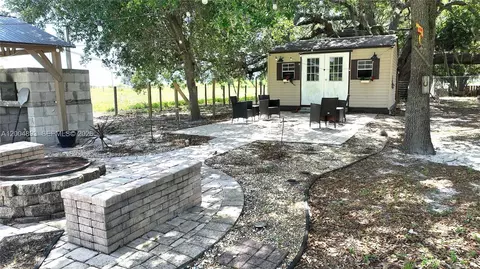 Exterior - 7655 17th Pl, Labelle, FL 33935 photo 8 of 10