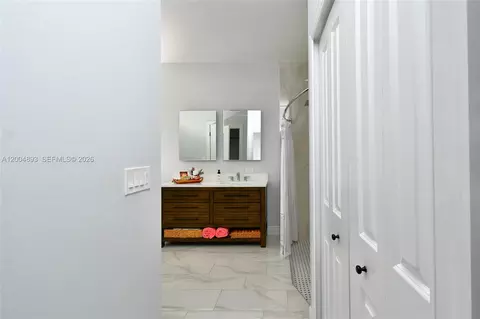 Entry Way - 7655 17th Pl, Labelle, FL 33935 photo 3 of 4