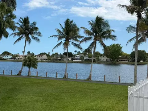 9928 SW 218th Ter, Cutler Bay, FL 33190