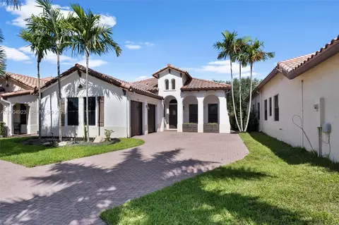 3974 NW 82nd Dr, Pembroke Pines, FL 33024