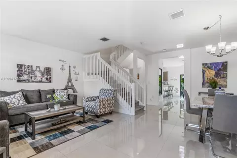 10964 W 32nd Ln, Hialeah, FL 33018