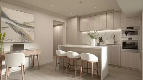 260 Collins Ave #105, Miami Beach, FL 33139