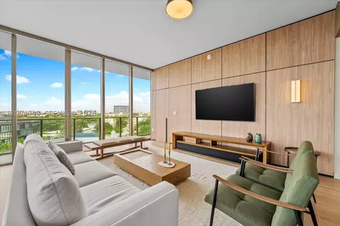 2678 Tigertail Ave #701, Miami, FL 33133