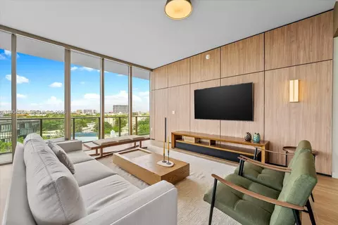 2678 Tigertail Ave #701, Miami, FL 33133