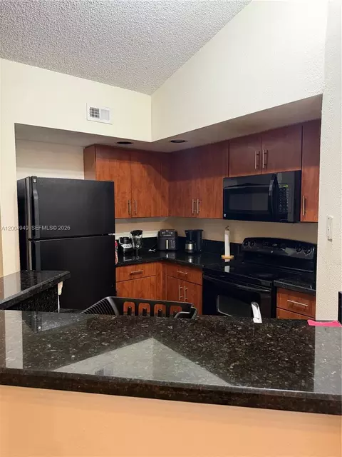 12950 Vista Isles Dr #424, Sunrise, FL 33325