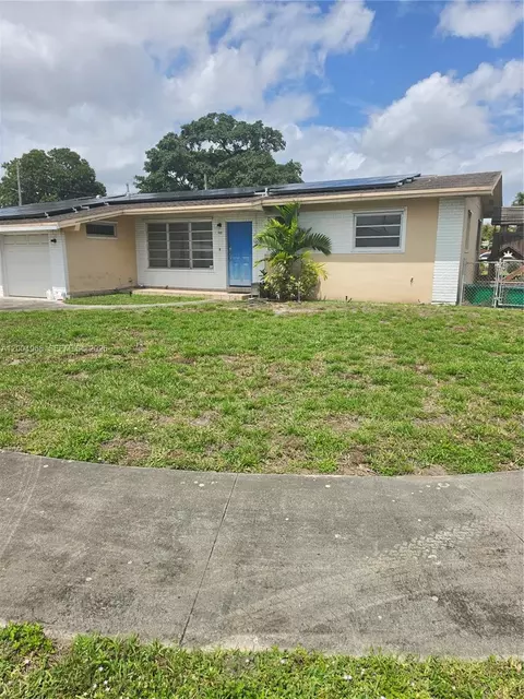 1101 W 54th St, Hialeah, FL 33012