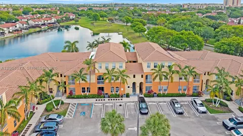 10012 NW 7th St #209, Miami, FL 33172