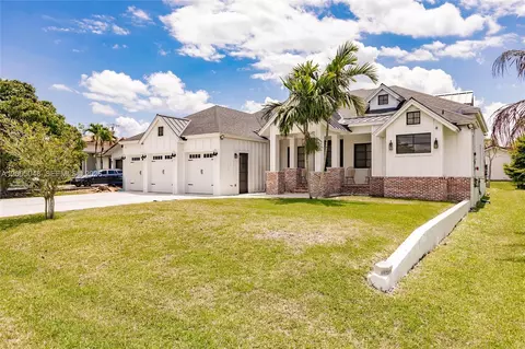 11240 NW 23rd St, Plantation, FL 33323