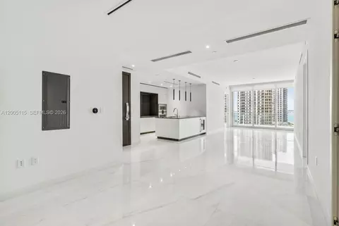 300 Biscayne Blvd Way #1002, Miami, FL 33131