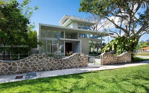 2100 S Miami Ave, Miami, FL 33129