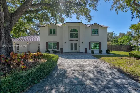 7330 SW 165th St, Palmetto Bay, FL 33157