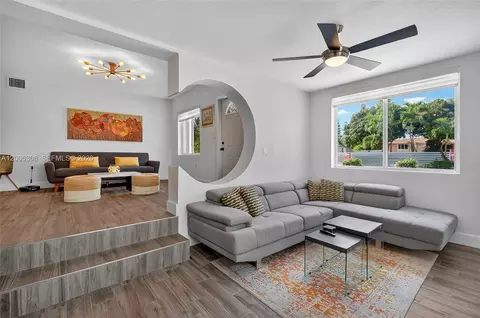 541 NW 109th St, Miami, FL 33168