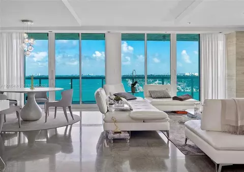 10 Venetian Way #804, Miami Beach, FL 33139