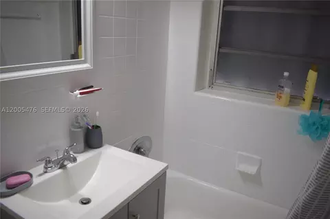841 Hialeah Dr, Hialeah, FL 33010 photo 8