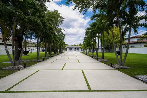 150 NW 130th Ave, Miami, FL 33182