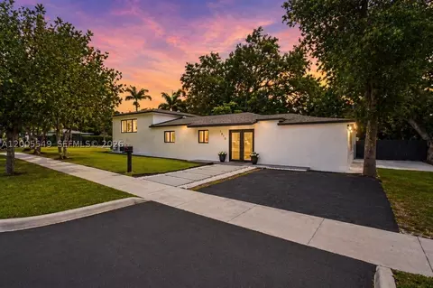 1810 NE 161st St, North Miami Beach, FL 33162