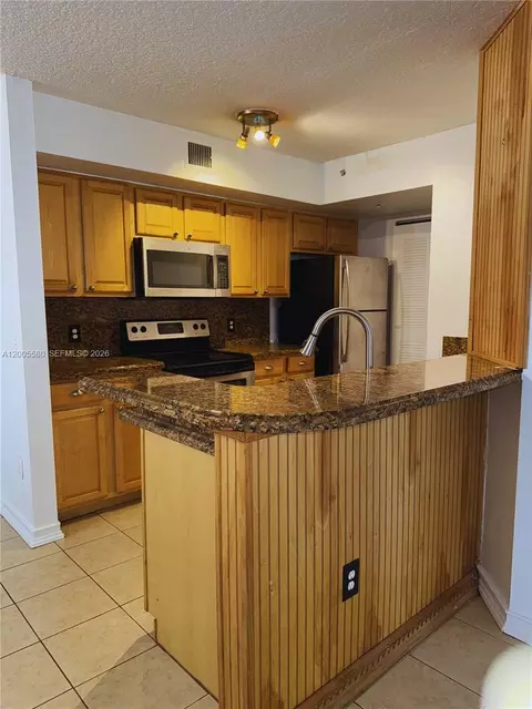 Undisclosed, Hollywood, FL 33021