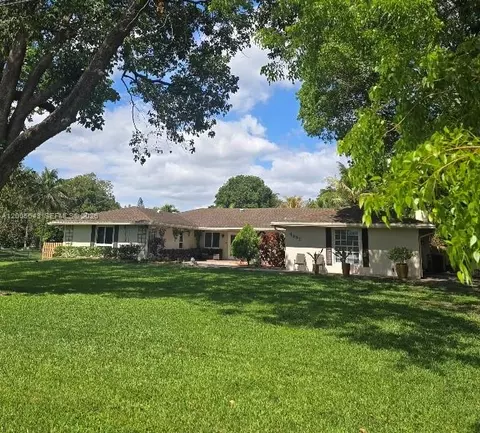 4981 SW 186th Ave, Southwest Ranches, FL 33332