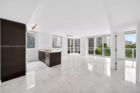 500 Brickell Ave #501, Miami, FL 33131