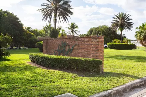18100 SW 70th Pl, Southwest Ranches, FL 33331