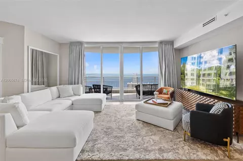 848 Brickell Key Dr #3403, Miami, FL 33131