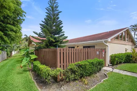 4397 Woodstock Dr #C, West Palm Beach, FL 33409