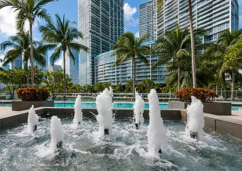 901 Brickell Key Blvd #1009, Miami, FL 33131
