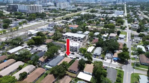 102 SW 9th St #A-B, Hallandale Beach, FL 33009